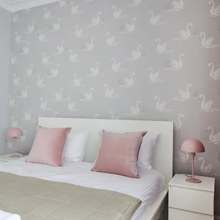 Metro Imielin By Bookinghost 아파트