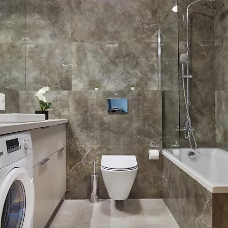 Metro Imielin By Bookinghost *