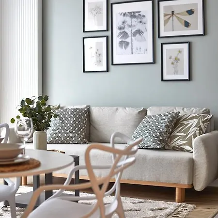 Metro Imielin Apartment Warsaw