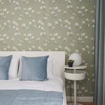 Metro Imielin By Bookinghost Apartamento