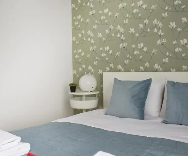 Metro Imielin By Bookinghost Warsaw