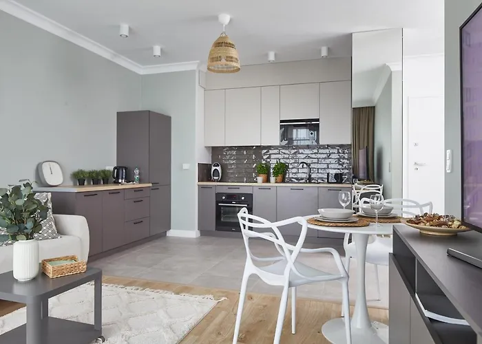 Metro Imielin By Bookinghost *